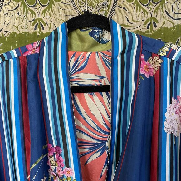 NWT Johnny Was Blue Floral Kygo Nana Silk Reversible Kimono Size 1X - Picture 4 of 16